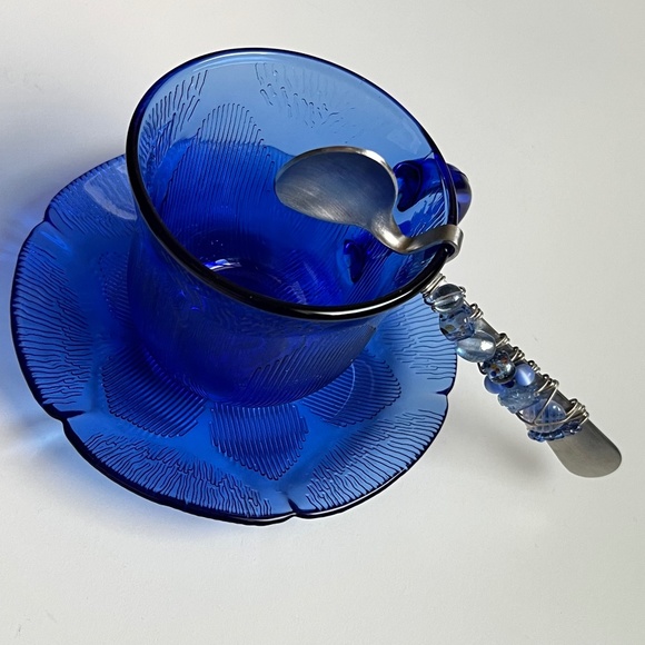 VTG FORTECRISA Cobalt Floral Cups & Saucers (2) - Picture 1 of 7